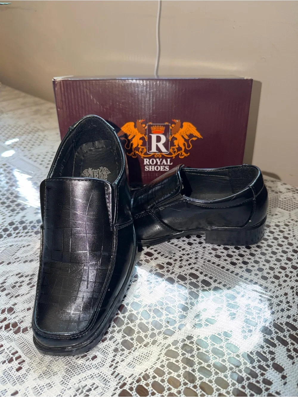 Royal shoes size 1